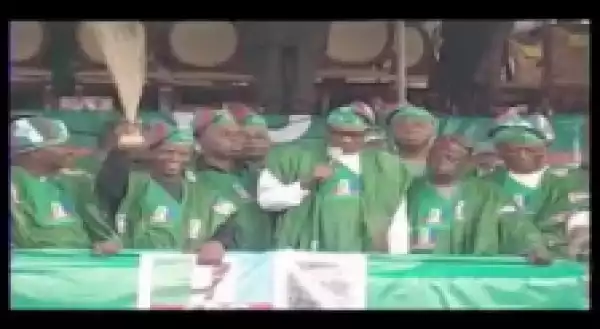 Nigerians Excited To See Buhari Dance. See Reactions